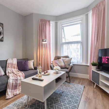3-Bedroom House L Fast Wi-Fi L Garden L Newly Decorated L Close To Shops And Restaurants Bournemouth Kültér fotó
