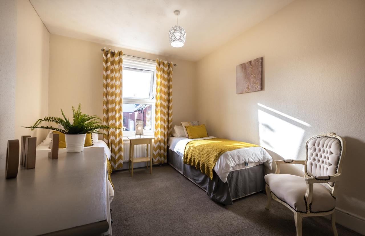 3-Bedroom House L Fast Wi-Fi L Garden L Newly Decorated L Close To Shops And Restaurants Bournemouth Kültér fotó